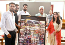 Lt Gov interacts with volunteers of Save Youth Save Future Foundation