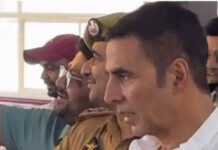 Actor Akshay Kumar pays obeisance at Mata Vaishno Devi temple