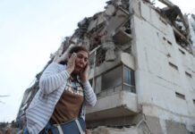 Over 164 dead, 971 injured afterpowerful quakes rock Venezuela