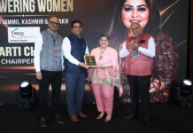 Aarti Chowdhary receives Jagran Achievers Award on behalf of FICCI FLO JKL in Shanghai