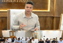 DC Anantnag reviews AgriStack Progress, Directs Time-Bound completion